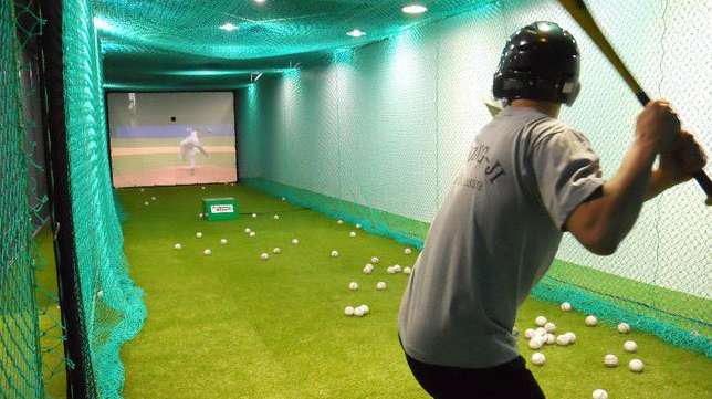 Baseball Simulators Bring Life to the Party