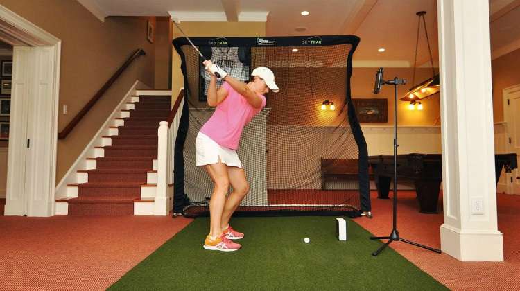 SkyTrak Personal Launch Monitor Offers Accurate Simulation for Indoor Golf Practice