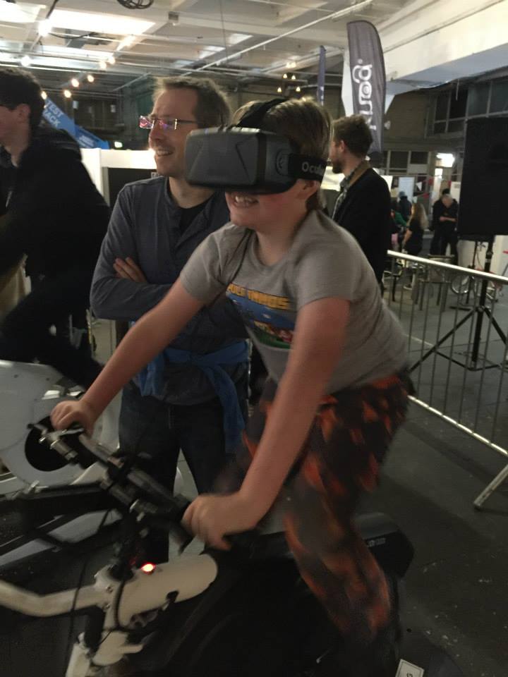 virtual cycling fitness game ebove