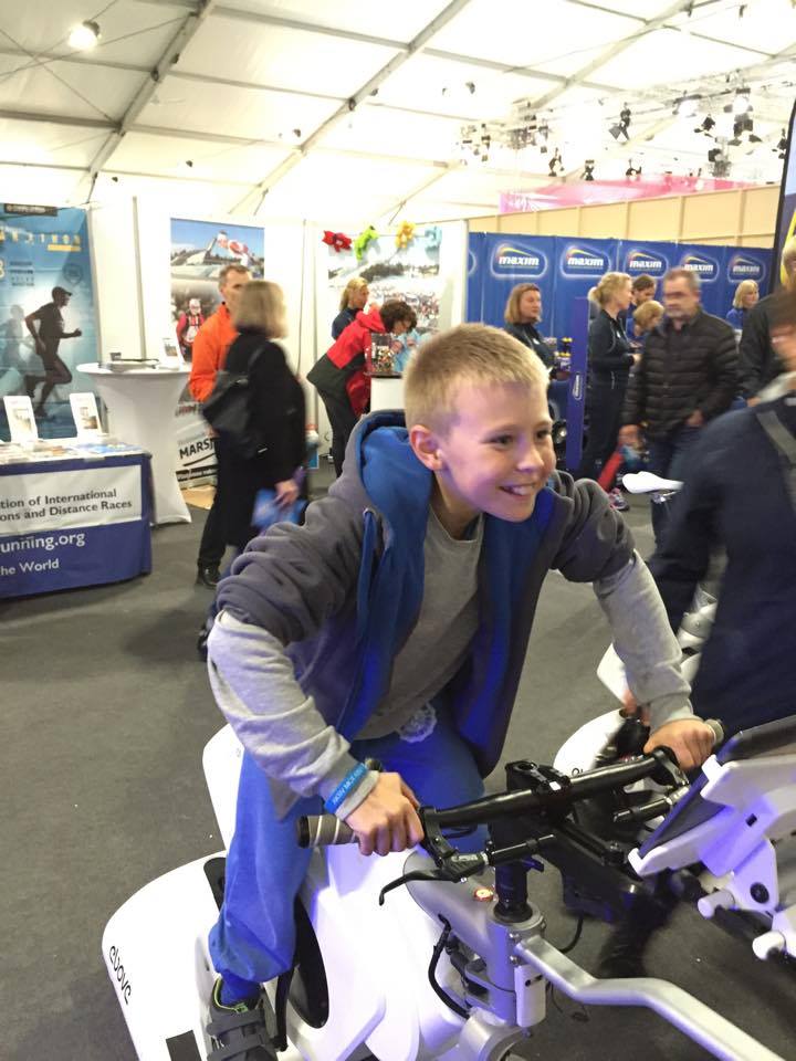 virtual cycling fitness game ebove