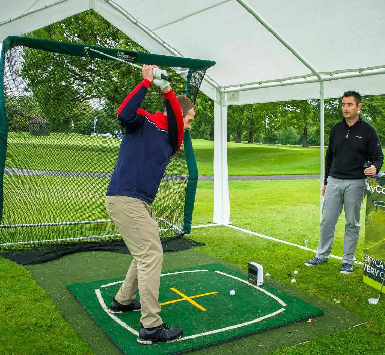 golfing practice 