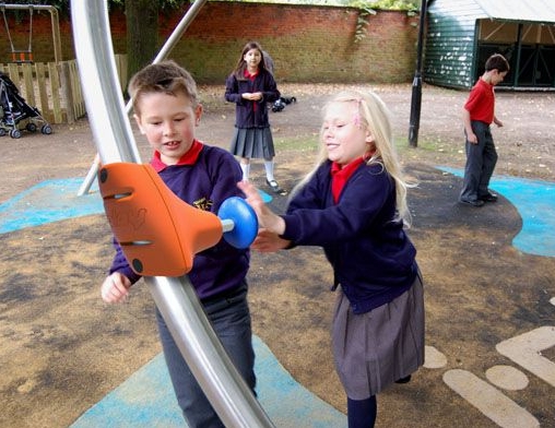 i play interactive playground system
